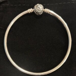 Pandora 925 Silver Bangle Bracelet With Decorative Heart Ball Clasp